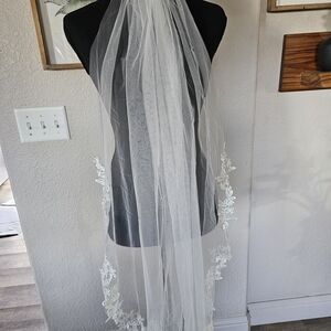 Elegant White Lace Bridal Veil 39 Inches